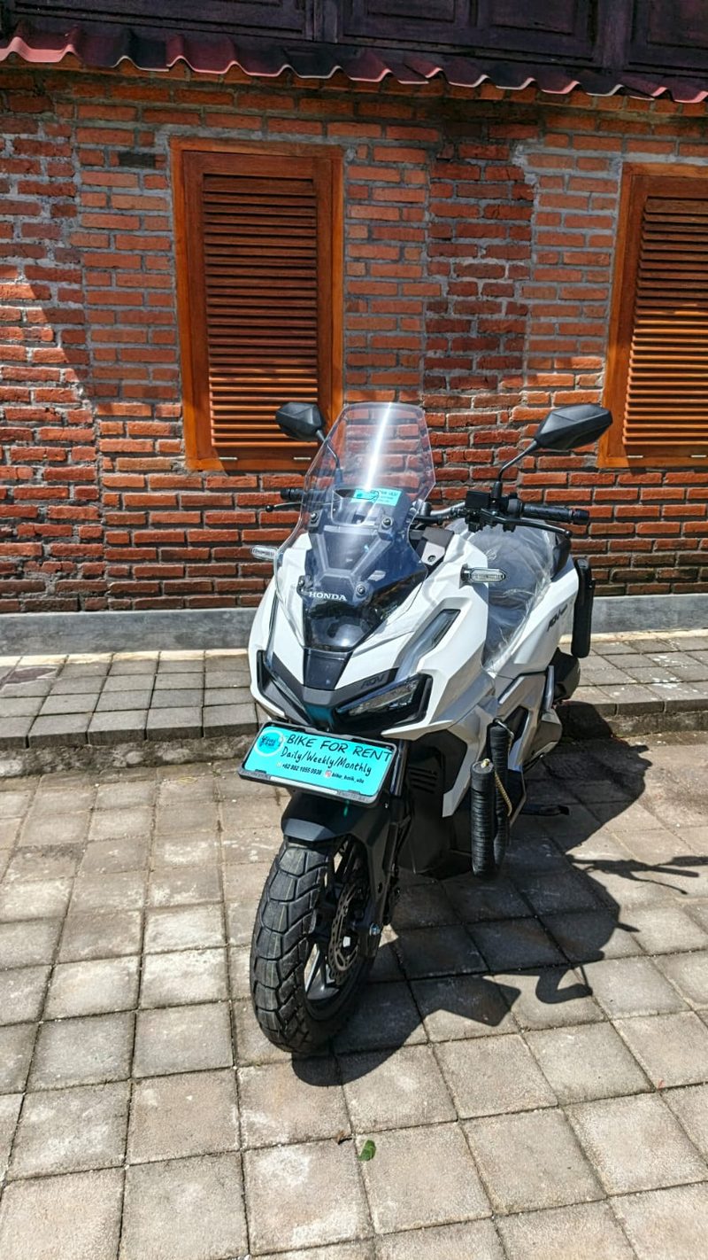 Honda ADV 160 Pearl White — Bike Baik Rental Uluwatu